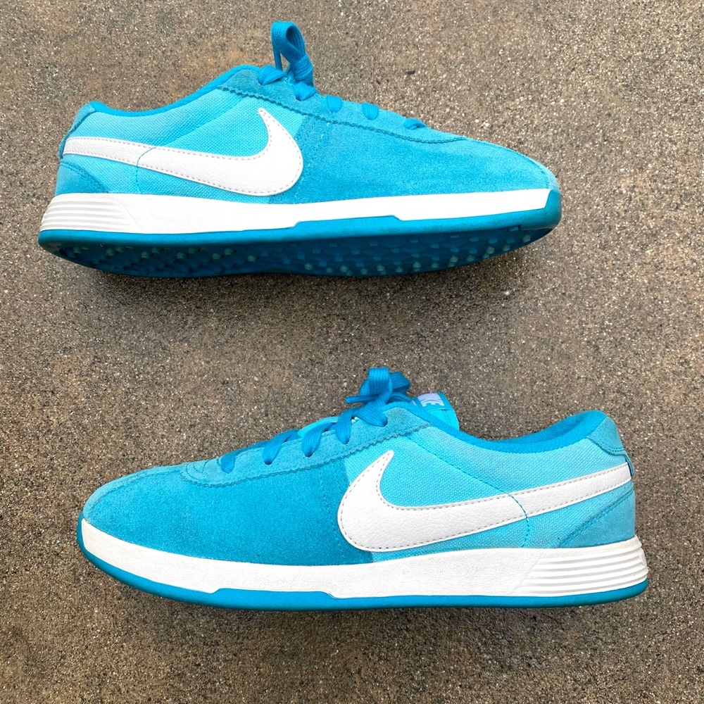 Nike Size 7 Retro Shoe - Picture 2 of 12